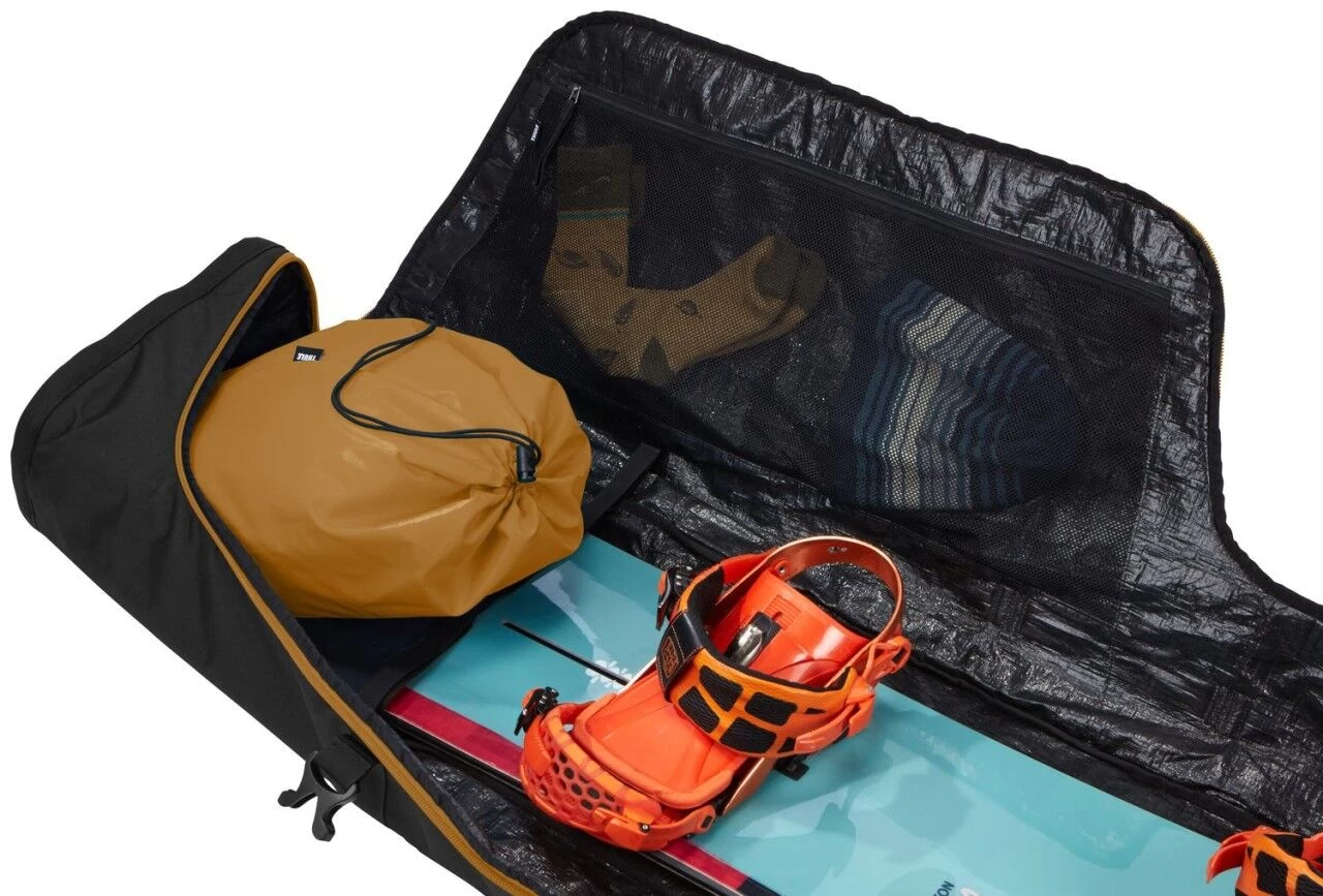 Thule RoundTrip Snowboard Roller - Image 3