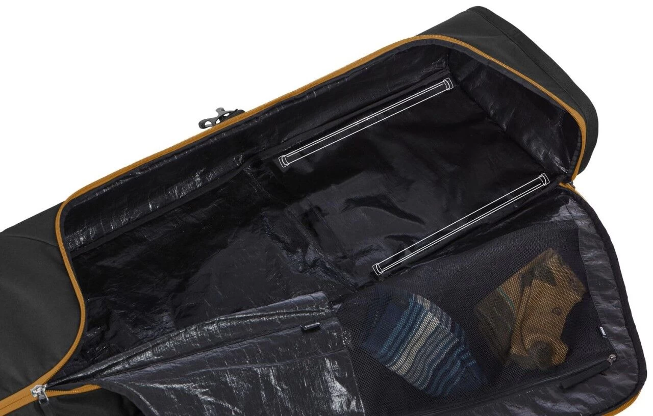 Thule RoundTrip Snowboard Roller - Image 8